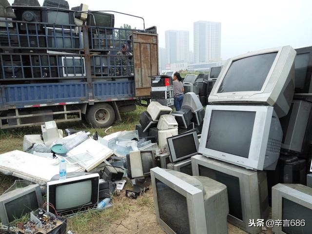 想開一個(gè)廢品站，怎么把收來的廢品賣出去呢？